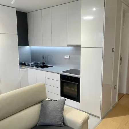 Apartamento Centrally Located In